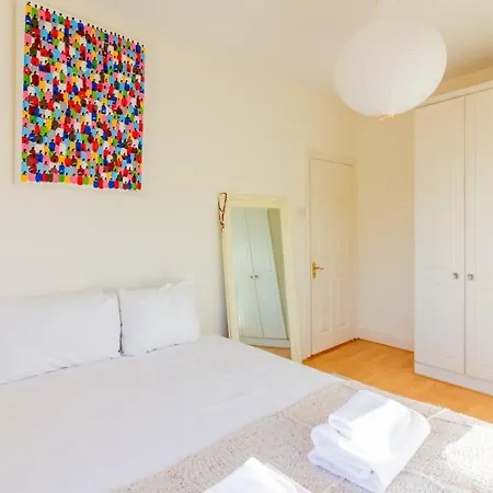 Ferienhaus Guestready - Tranquil Retreat In Chapelizod